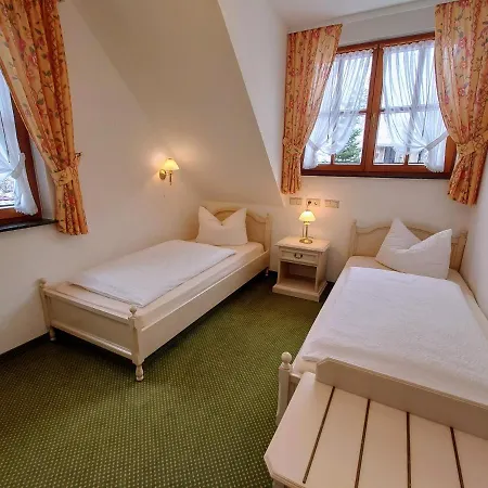 Landhausferienwohnungen Am Brockenblick Apartment *